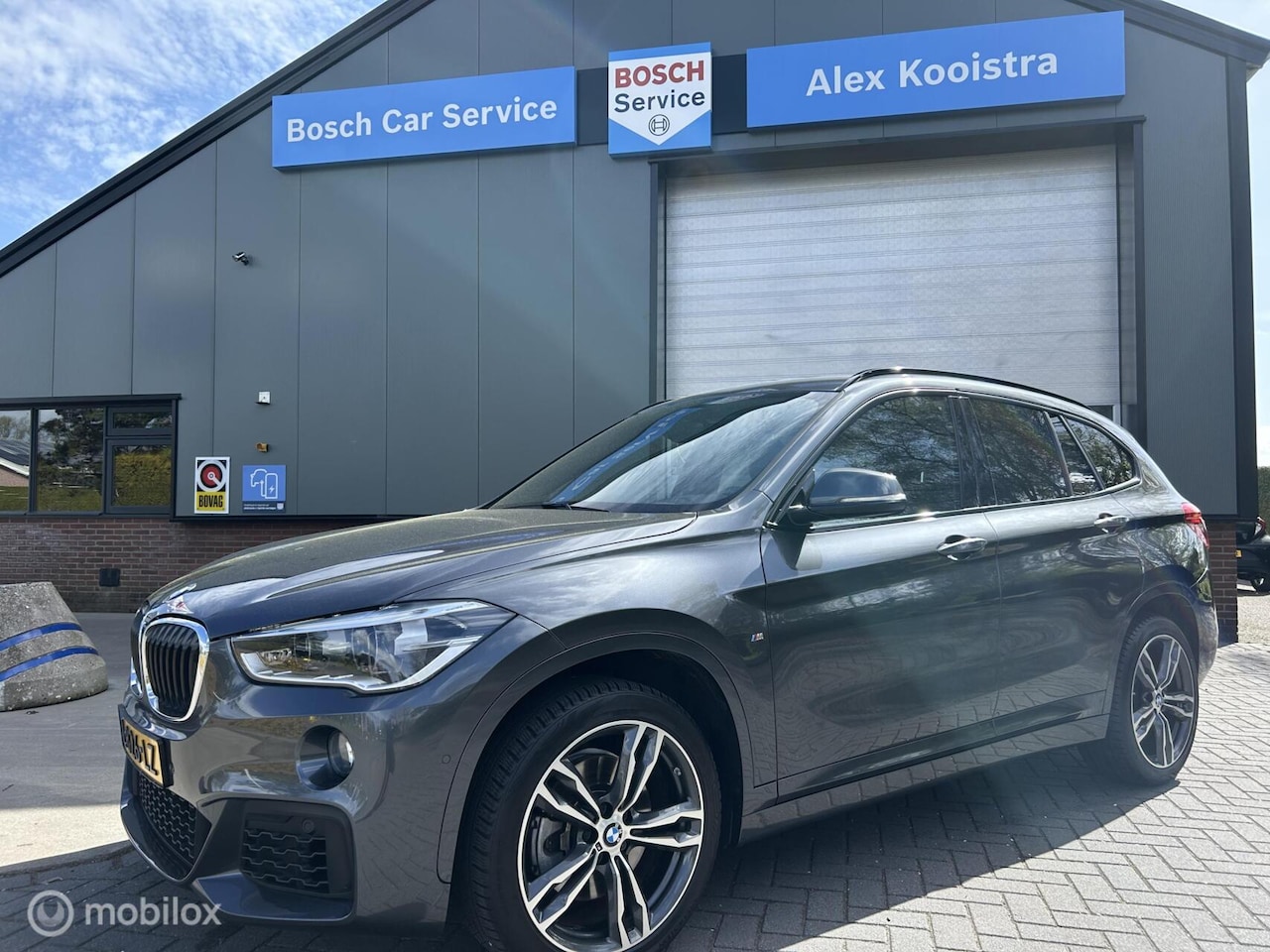 BMW X1 - sDrive20i High Executive M-Sport - AutoWereld.nl