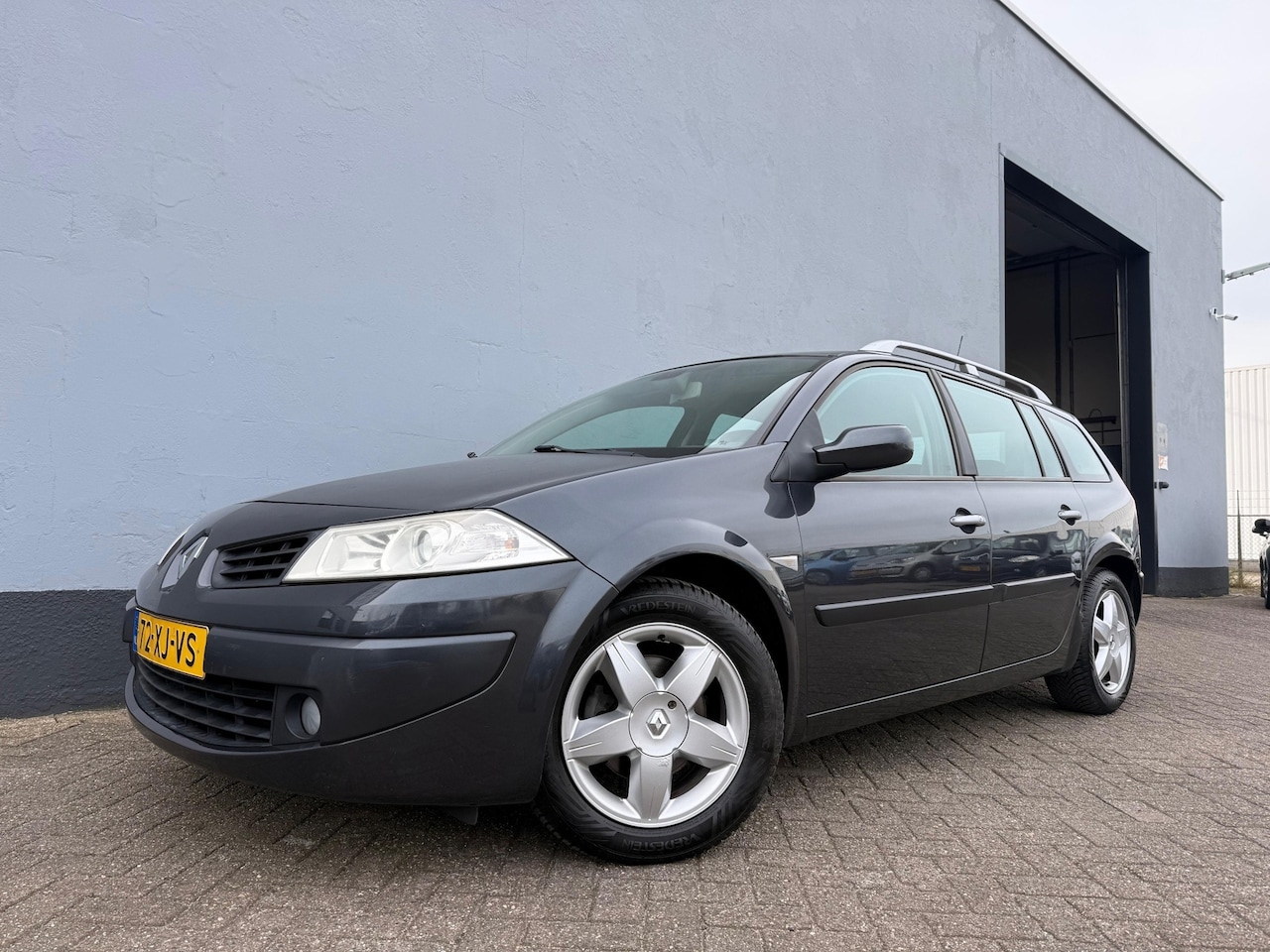 Renault Mégane Grand Tour - 1.6-16V Business Line - Keyless Entry - Climate Control - AutoWereld.nl
