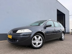 Renault Mégane Grand Tour - 1.6-16V Business Line - Keyless Entry - Climate Control