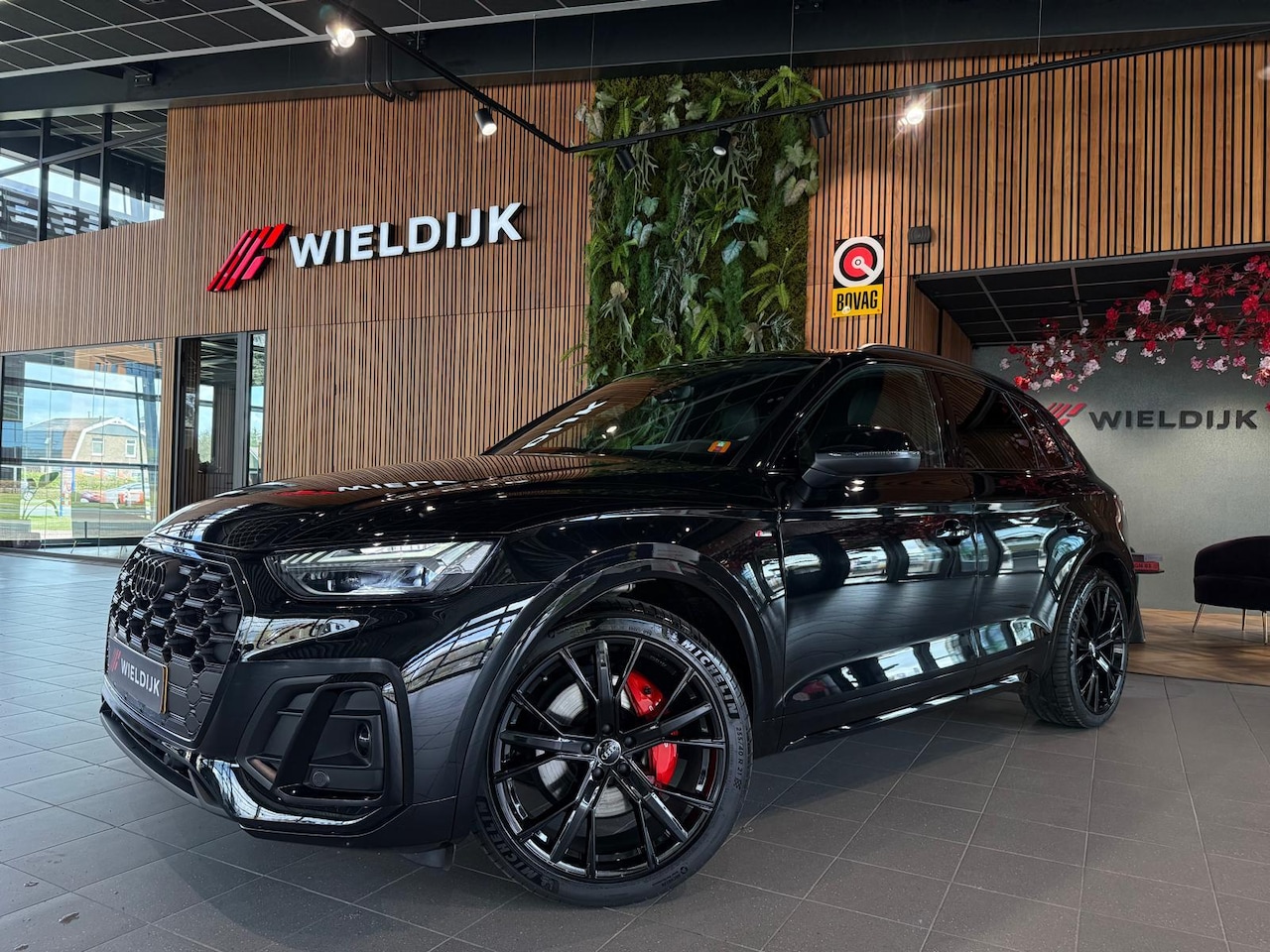 Audi Q5 Sportback - 50 TFSI e S edition Competition Pannorama schui trekhaak elektrisch luchtvering - AutoWereld.nl