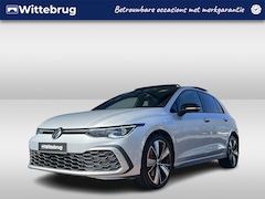 Volkswagen Golf - 1.4 DSG eHybrid GTE / Panorama dak / Black style / IQ-Led / Trekhaak / 18'' LMV