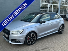 Audi A1 Sportback - 1.0 TFSI S-Line / Xenon, Led, Cruise, Stoelverw