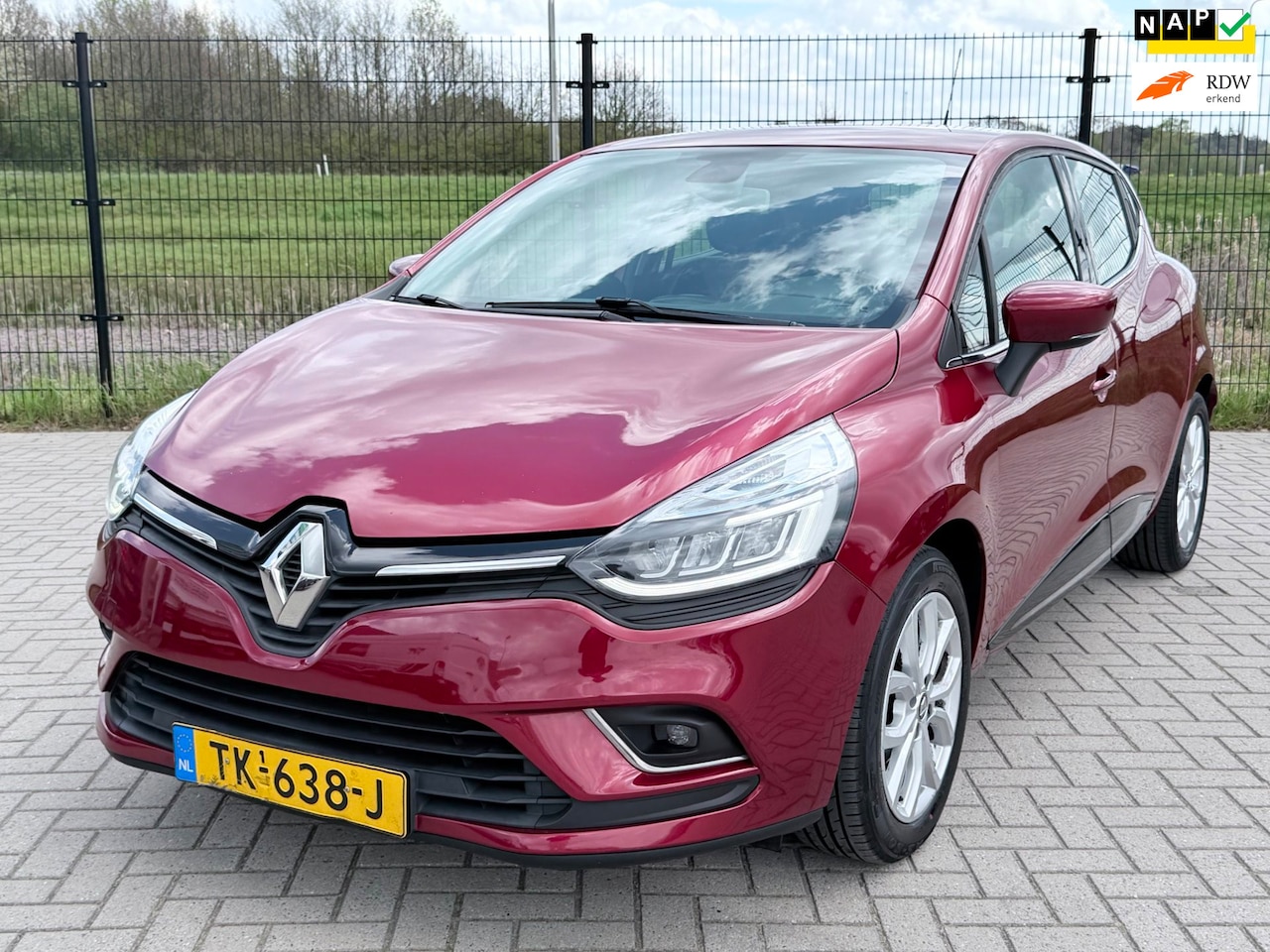 Renault Clio - 0.9 TCe Intens | PDC | Trekhaak | Navi | - AutoWereld.nl