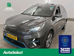 Kia e-Niro - 64 kWh 204pk DynamicPlusLine | SOH 100% | Warmtepomp | Half Leder | CarPlay | Keyless | PD