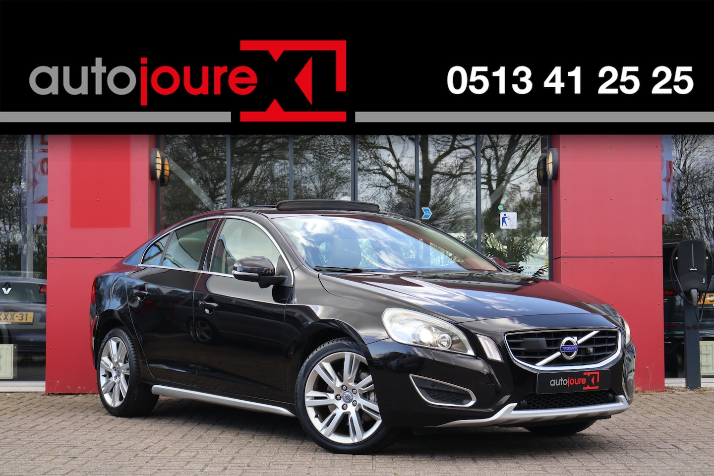 Volvo S60 - 2.0T Summum Automaat | Styling Kit | Schuifdak | BLIS | Camera | Origineel NL | - AutoWereld.nl