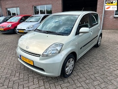 Daihatsu Sirion 2 - 1.0-12V Trend // Nieuwe APK