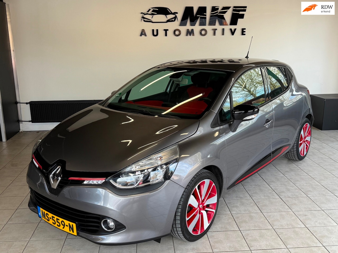 Renault Clio - 0.9 TCe Authentique 2013 Grijs Airco/Cruise/LMV - AutoWereld.nl