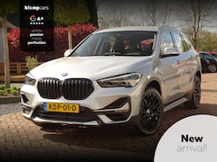BMW X1 - xDrive20i | 4x4 | Carplay | HUD | Trekhk | Camera | 1e Eig. | Ad.Cruise | Dealeronderhoude