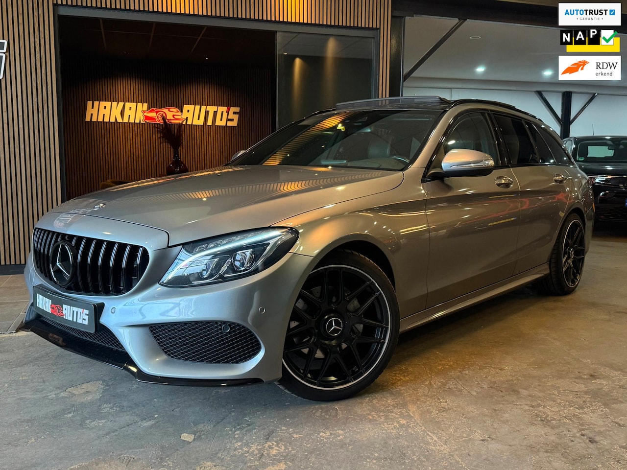 Mercedes-Benz C-klasse Estate - 180 AMG Burmester|Pano|Camera|Leder - AutoWereld.nl