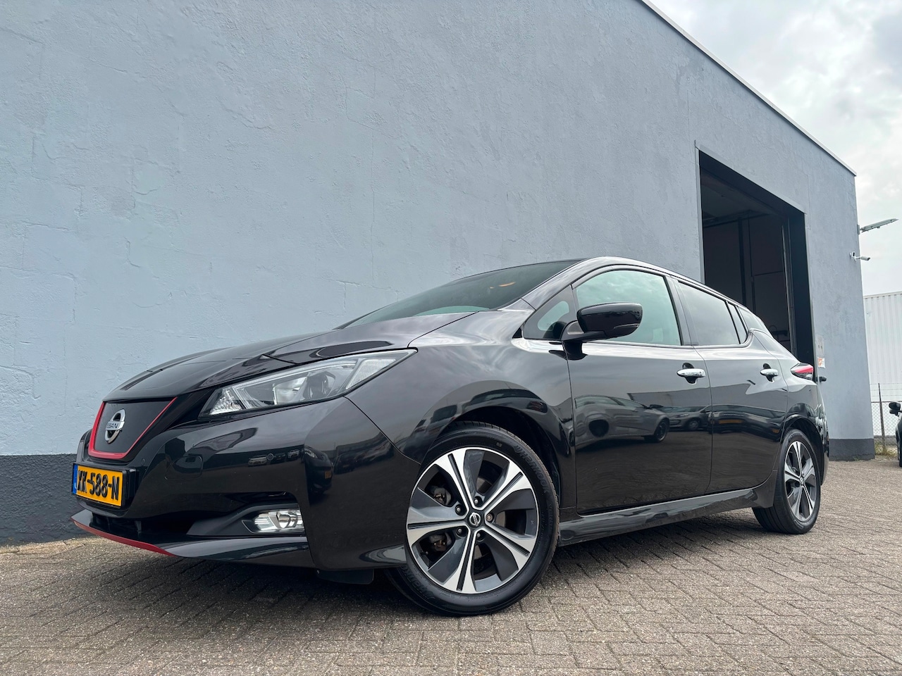 Nissan LEAF - 2.ZERO EDITION 40 kWh - Lederen interieur - AutoWereld.nl