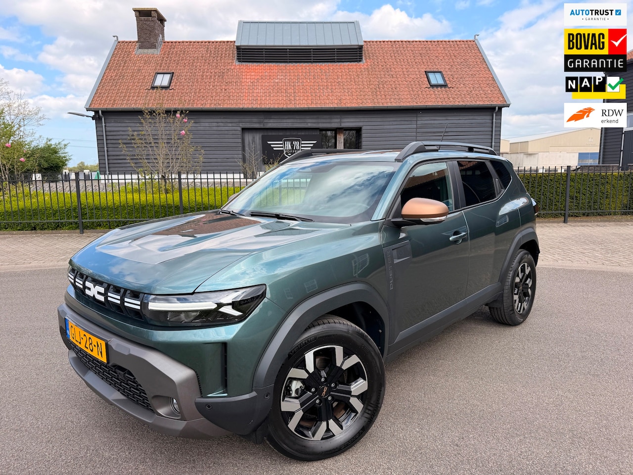 Dacia Duster - 1.6 Hybrid 140 Extreme 360" CAMERA CARLAY NAVI STOEL/ VERW. LED-XENON - AutoWereld.nl