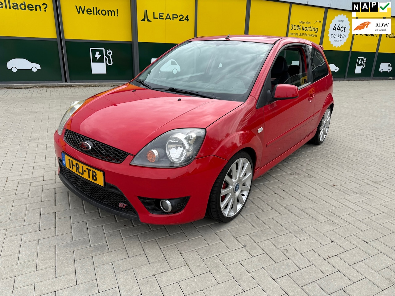 Ford Fiesta - 2.0-16V ST **NETJES** - AutoWereld.nl