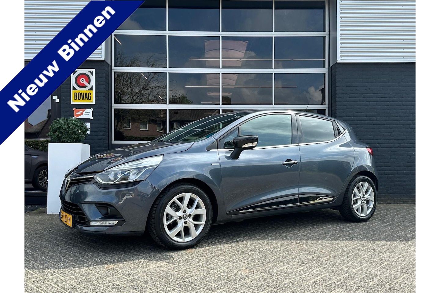 Renault Clio - 0.9 TCe Limited 0.9 TCe Limited, Airco, Bluetooth, Cruise, Navi, PDC, NAP - AutoWereld.nl