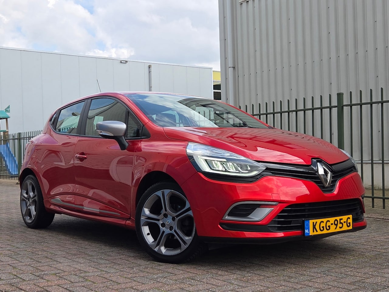 Renault Clio - 0.9 TCe GT-Line Airco-Cruise-Carplay/Android - AutoWereld.nl