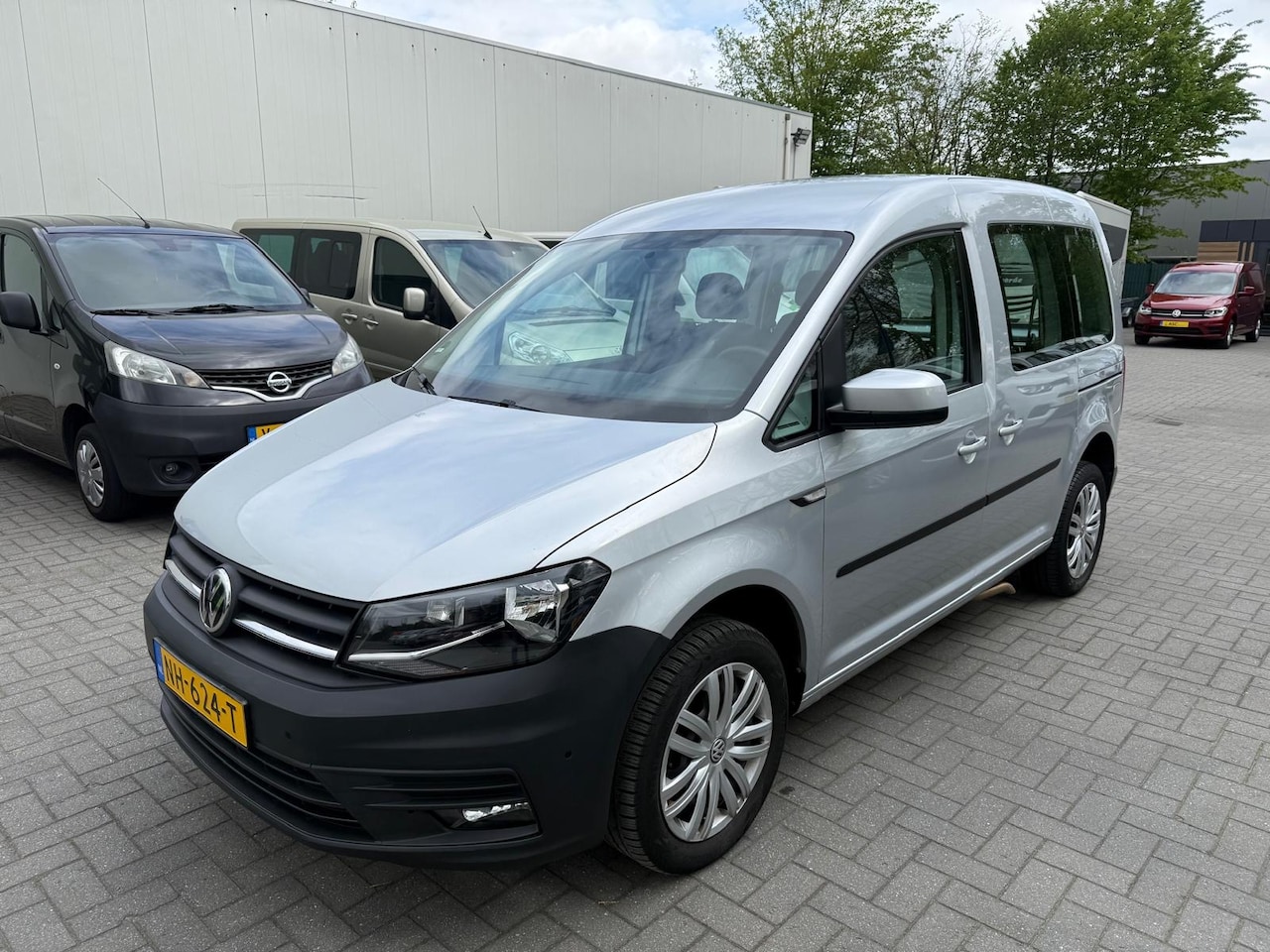 Volkswagen Caddy - 1.4 TSI 125pk Trendline - Automaat - Rolstoelauto L1 - Bodemverlaging + Lier - Alle opties - AutoWereld.nl