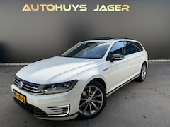 Volkswagen Passat Variant - 1.4 TSI GTE Highline Pano Keyless H&U Leder Massage Dynaudio 360Cam Trekhaak