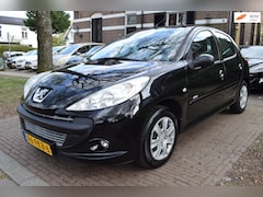 Peugeot 206 - 1.4 Millesim 200 Airco/Trekhaak