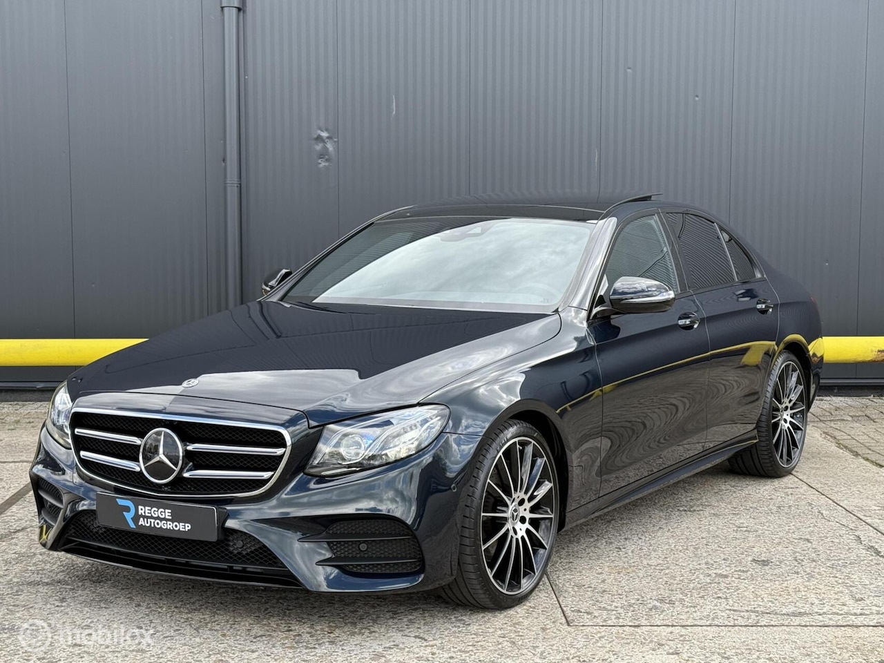 Mercedes-Benz E-klasse - 200 AMG Night Pakket PANODAK NIEUWSTAAT - AutoWereld.nl