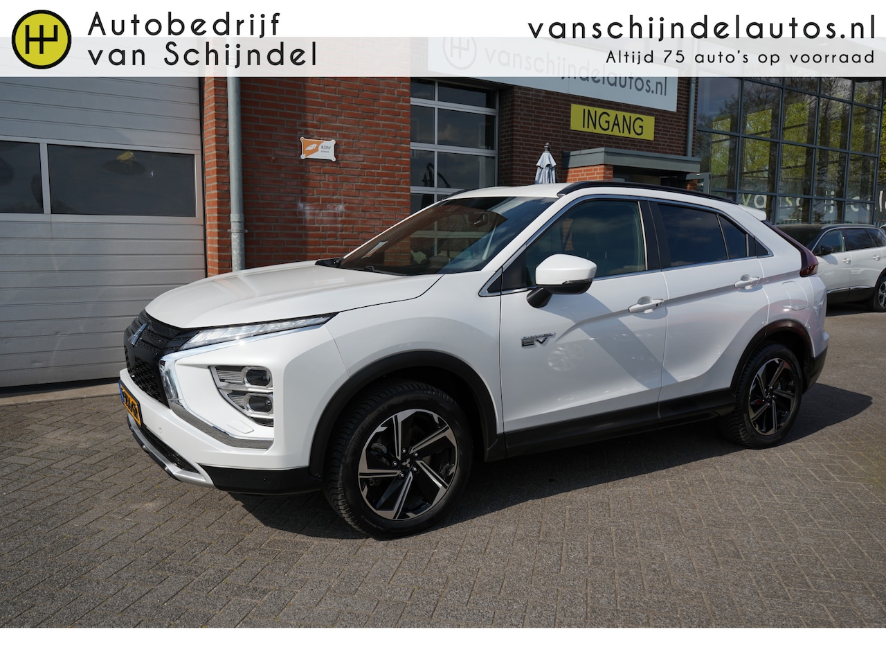 Mitsubishi Eclipse Cross - 2.4 PHEV Intense+ CAMERA - NAVI - CARPLAY / ANDROID - LEDER/ALCANTARA - STOELVERWARMING - - AutoWereld.nl