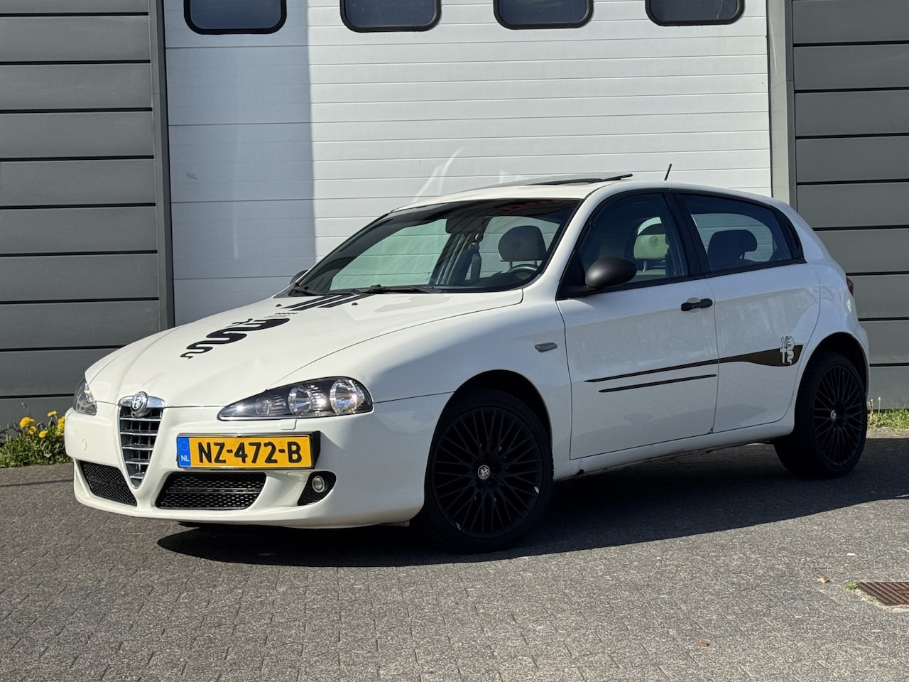 Alfa Romeo 147 - 1.6 T.Spark Progression | NIEUWE APK | Cruise Control | PANO - AutoWereld.nl