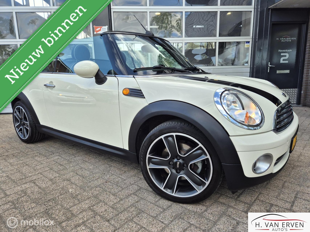 MINI Cabrio - 1.6 Cooper Chili LEDER 17" PDC NAP! - AutoWereld.nl