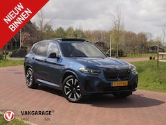 BMW iX3 - Executive 80 kWh | Panoramadak | Camera | Sfeerverlichting | Apple Carplay | Cruise Contro