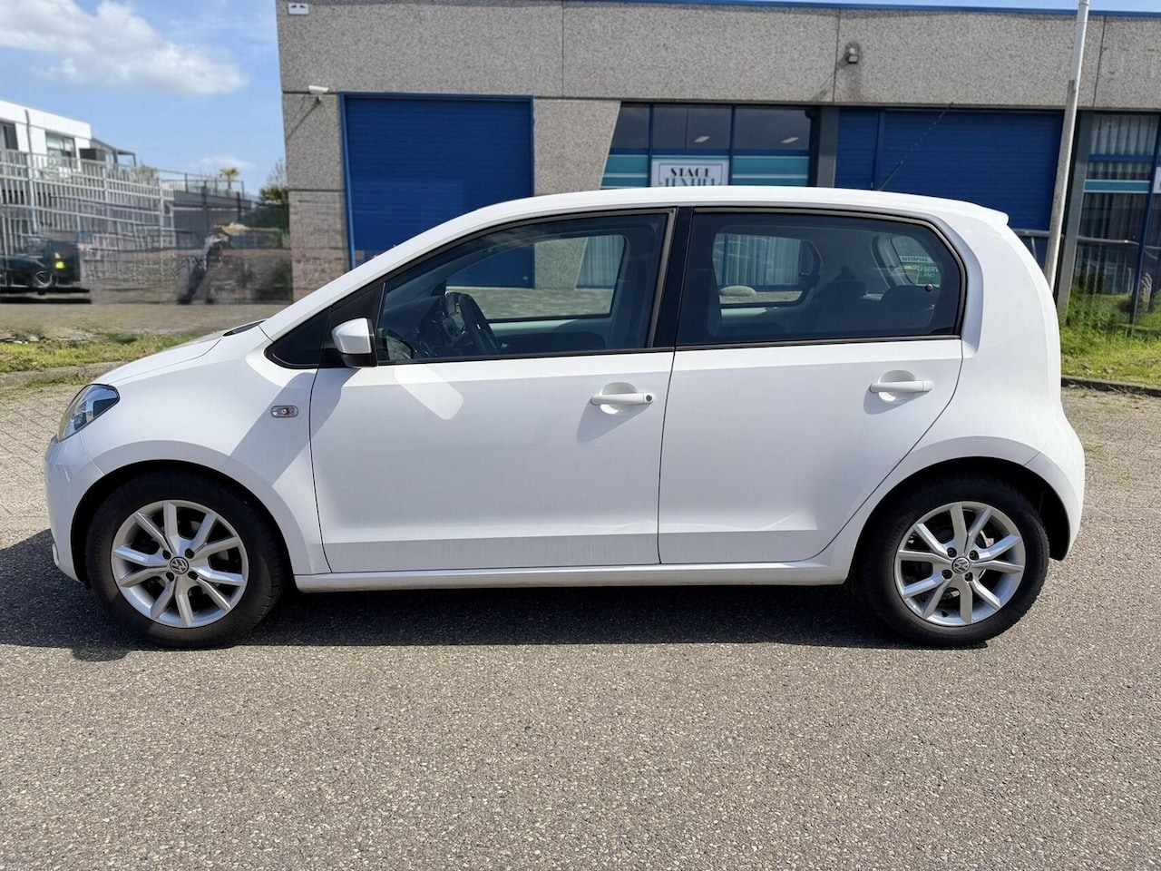 Volkswagen Up! - 1.0 2013 BlueMotion 5-DRS Airco Navi Aux - AutoWereld.nl