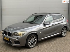 BMW X1 - SDrive18d Business M Sport l Pano l Xenon l Alcantara l Camera l NWE Motor+Koppeling l