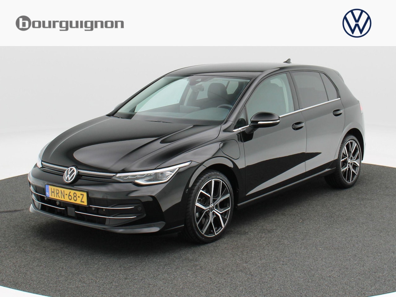 Volkswagen Golf - 1.5 eHybrid 204 Pk Automaat Style Edition | Stoelverwarming | Camera | Trekhaak | Full LED - AutoWereld.nl