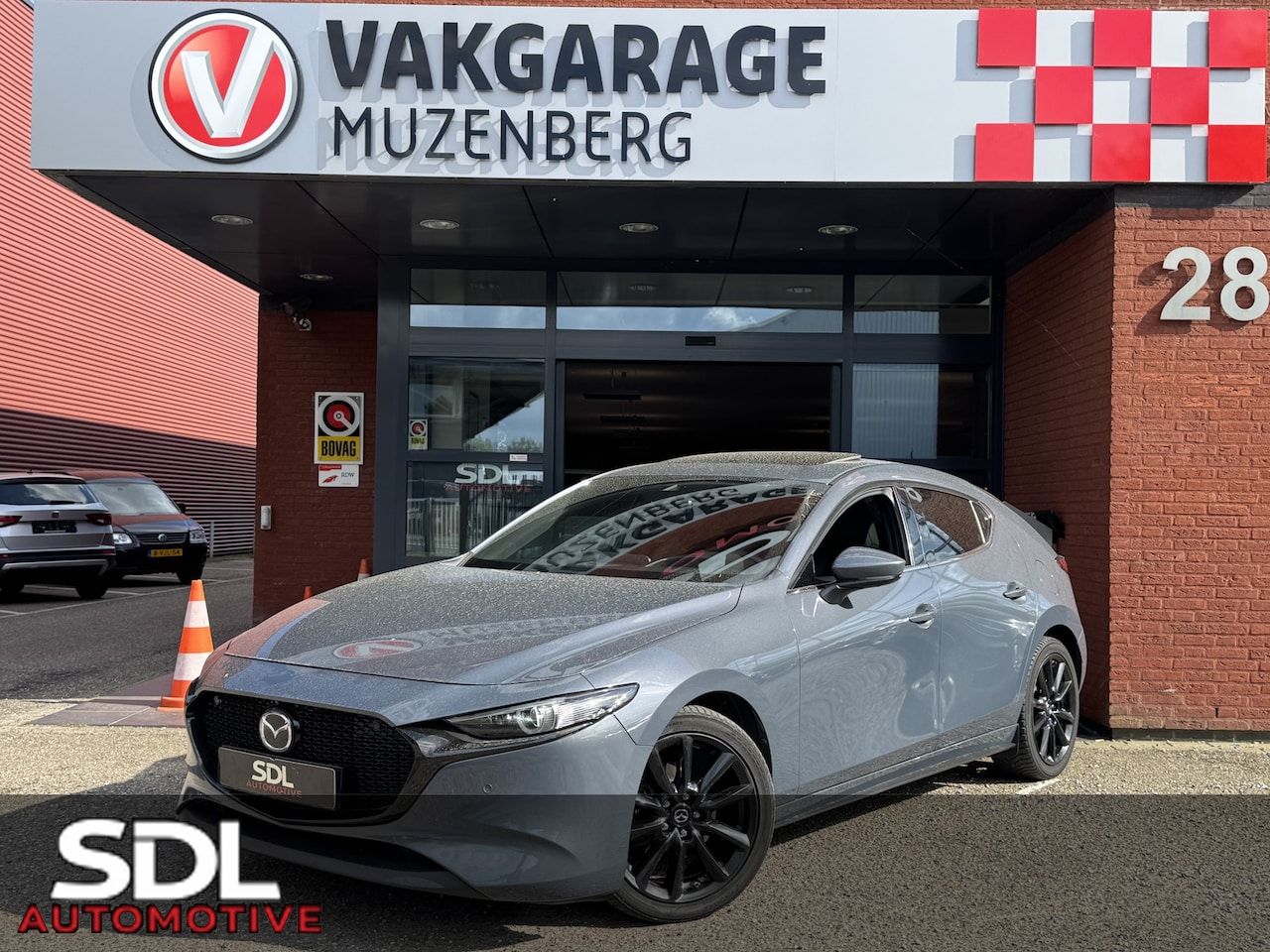 Mazda 3 - 2.0 e-SkyActiv-X M Hybrid 186 Luxury // FULL OPTIONS!! // SCHUIF-KANTEL DAK // NAVI // 360 - AutoWereld.nl