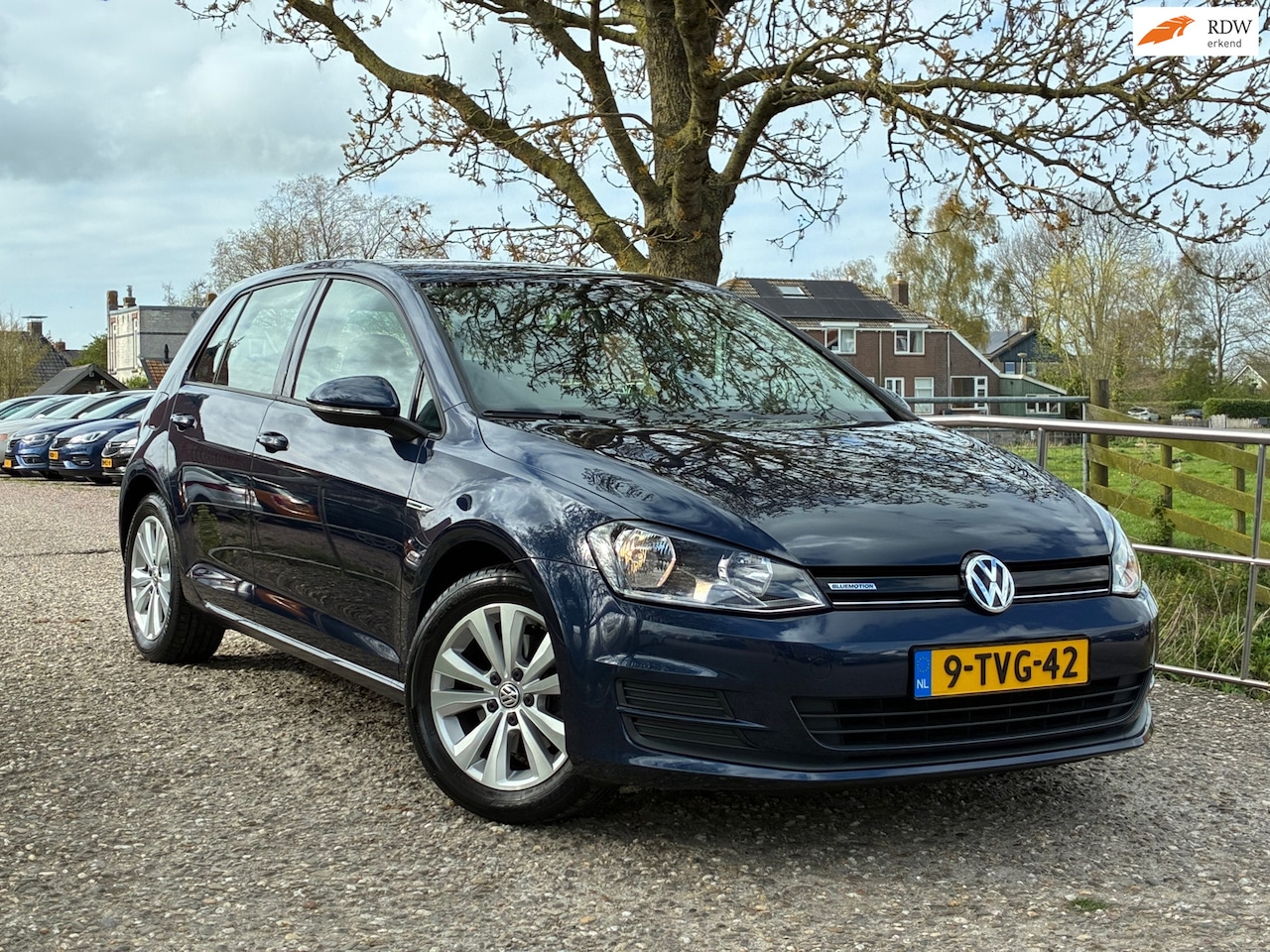 Volkswagen Golf - 1.6 TDI Comfortline BlueMotion | '' 133.000 KM '' + Cruise + Clima nu € 8.975,-!!! - AutoWereld.nl