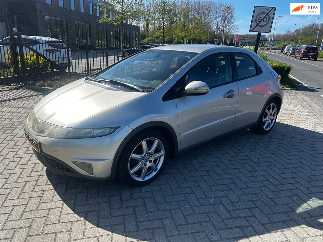 Honda Civic - 1.8 Comfort Sport! 6-Bak! AIRCO! NWE APK! - AutoWereld.nl