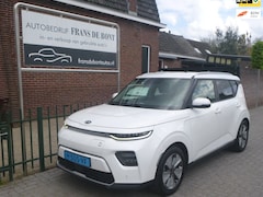 Kia e-Soul - DynamicLine 64 kWh airco € 9000 ex btw