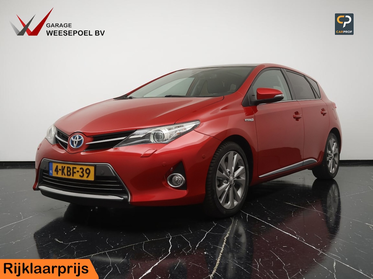 Toyota Auris - 1.8 Hybrid Lease Pro - Navigatie - Camera - Panoramadak - Stoelverwarming - All Season ban - AutoWereld.nl