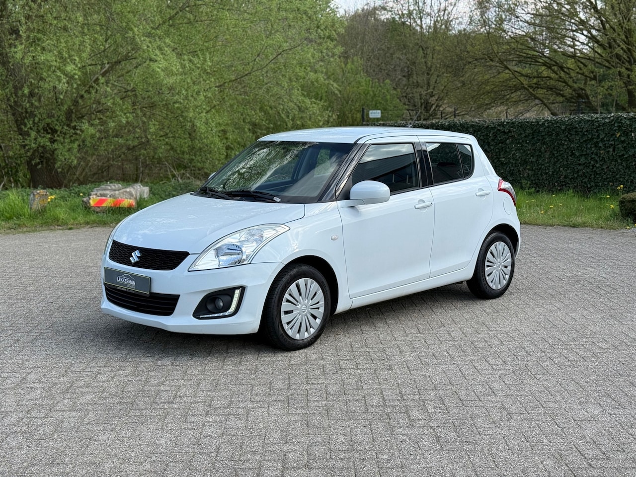 Suzuki Swift - 1.2 Exclusive EASSS CRUISE I NWE APK I EERSTE EIG I AIRCO - AutoWereld.nl