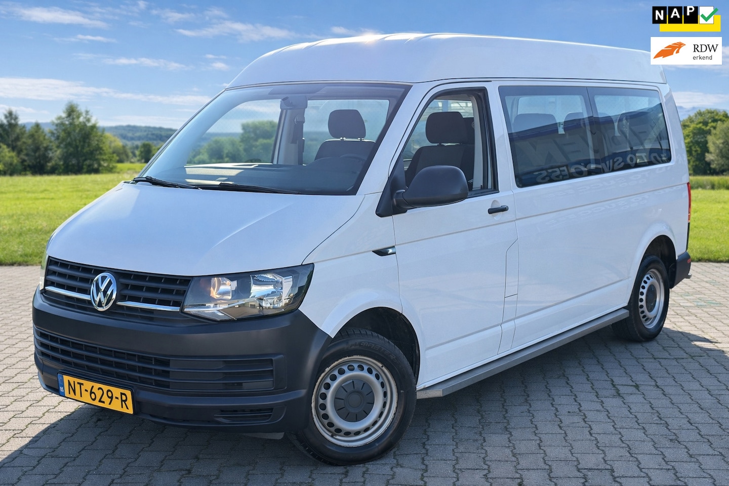 Volkswagen Transporter Kombi - 2.0 TSI L2H1 9PRS, ECC AIRCO, ELEC PAKKET - AutoWereld.nl