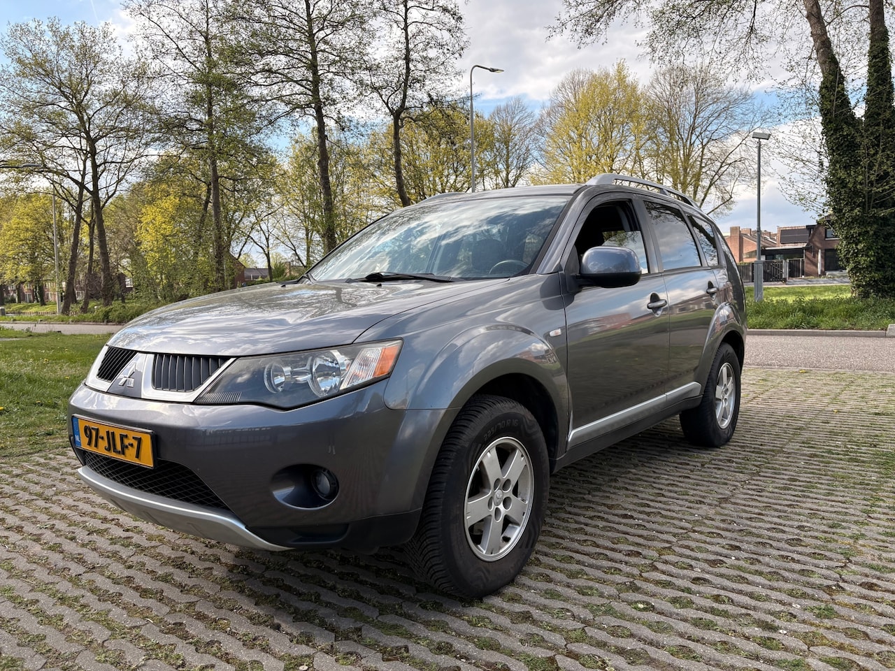 Mitsubishi Outlander - 2.4 Inspire 2WD - airco - cruise control - g3 - AutoWereld.nl