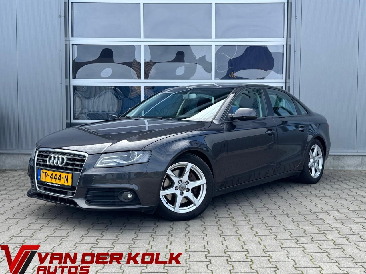 Audi A4 Limousine - 2.0 TFSI Guattro S Edition | Cruise | Climate | Stoelverwarming | Trekhaak - AutoWereld.nl