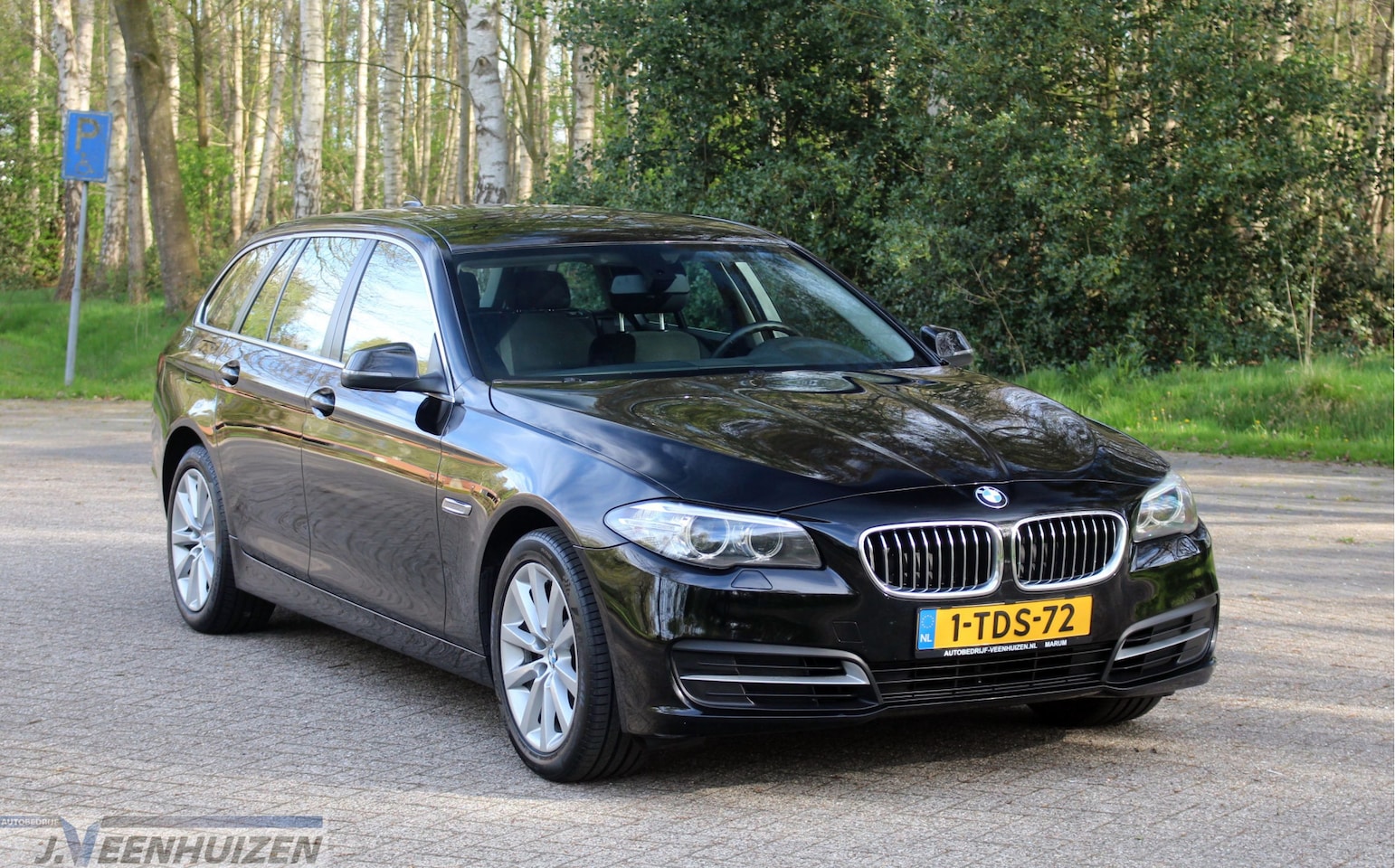 BMW 5-serie Touring - 520i | 2014 | AUTOMAAT | Xenon | Trekhaak elektrisch uitklapbaar | Lichtmetalen velgen 18" - AutoWereld.nl
