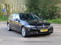 BMW 5-serie Touring - 520i | 2014 | AUTOMAAT | Xenon | Trekhaak elektrisch uitklapbaar | Lichtmetalen velgen 18"