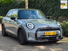 MINI Cooper - Camden Edition CarPlay Black Panel Navi 2e Eig NAP NL Zwart DAK & Lm velgen