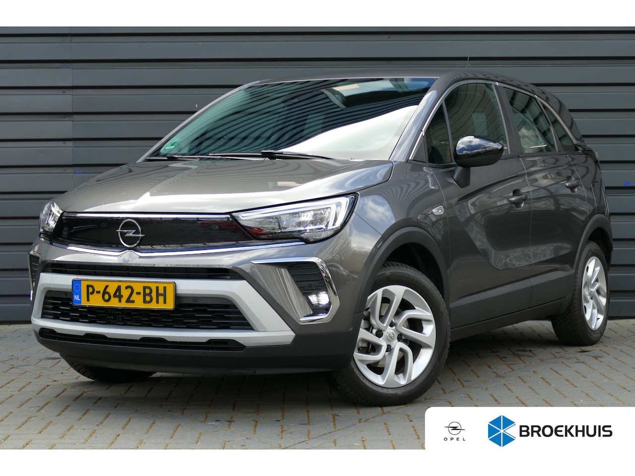 Opel Crossland - 1.2 TURBO 130PK ELEGANCE AUTOMAAT / NAVI / CLIMA / CAMERA / 16"LMV / TREKHAAK / AGR / WINT - AutoWereld.nl