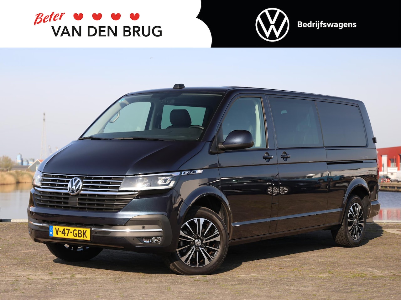 Volkswagen Transporter - 2.0 TDI 150PK L2H1 DC DSG Bulli | Navigatie | Airco | Adaptive Cruise | Led | Leer | Stoel - AutoWereld.nl