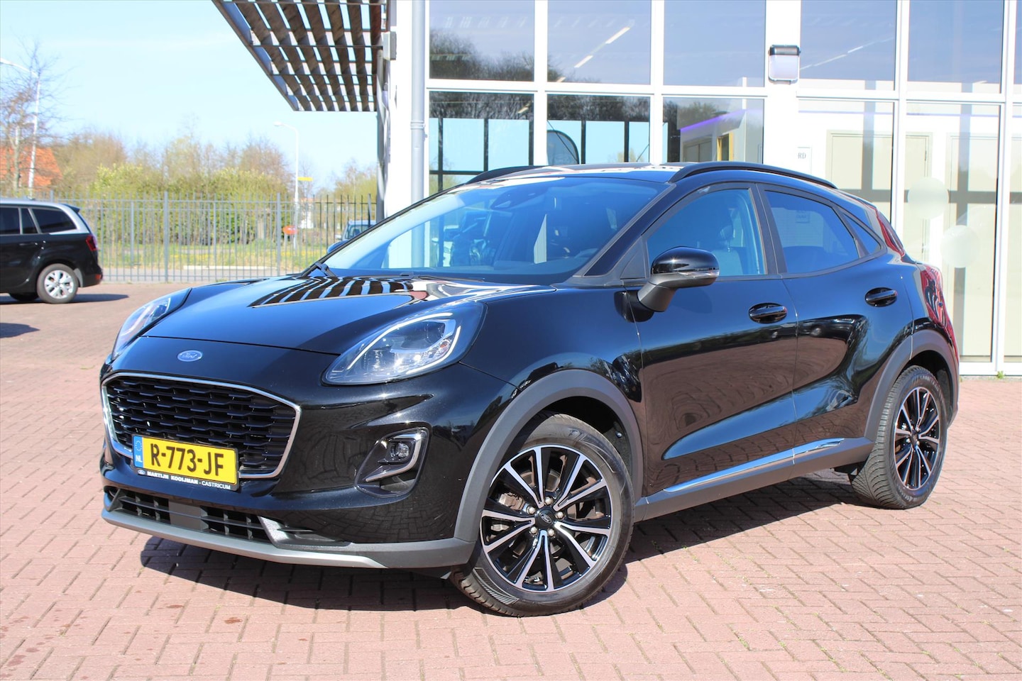 Ford Puma - 1.0i Ecoboost Hybrid 125pk Titanium, Winterpack, Hansfree achterklep - AutoWereld.nl