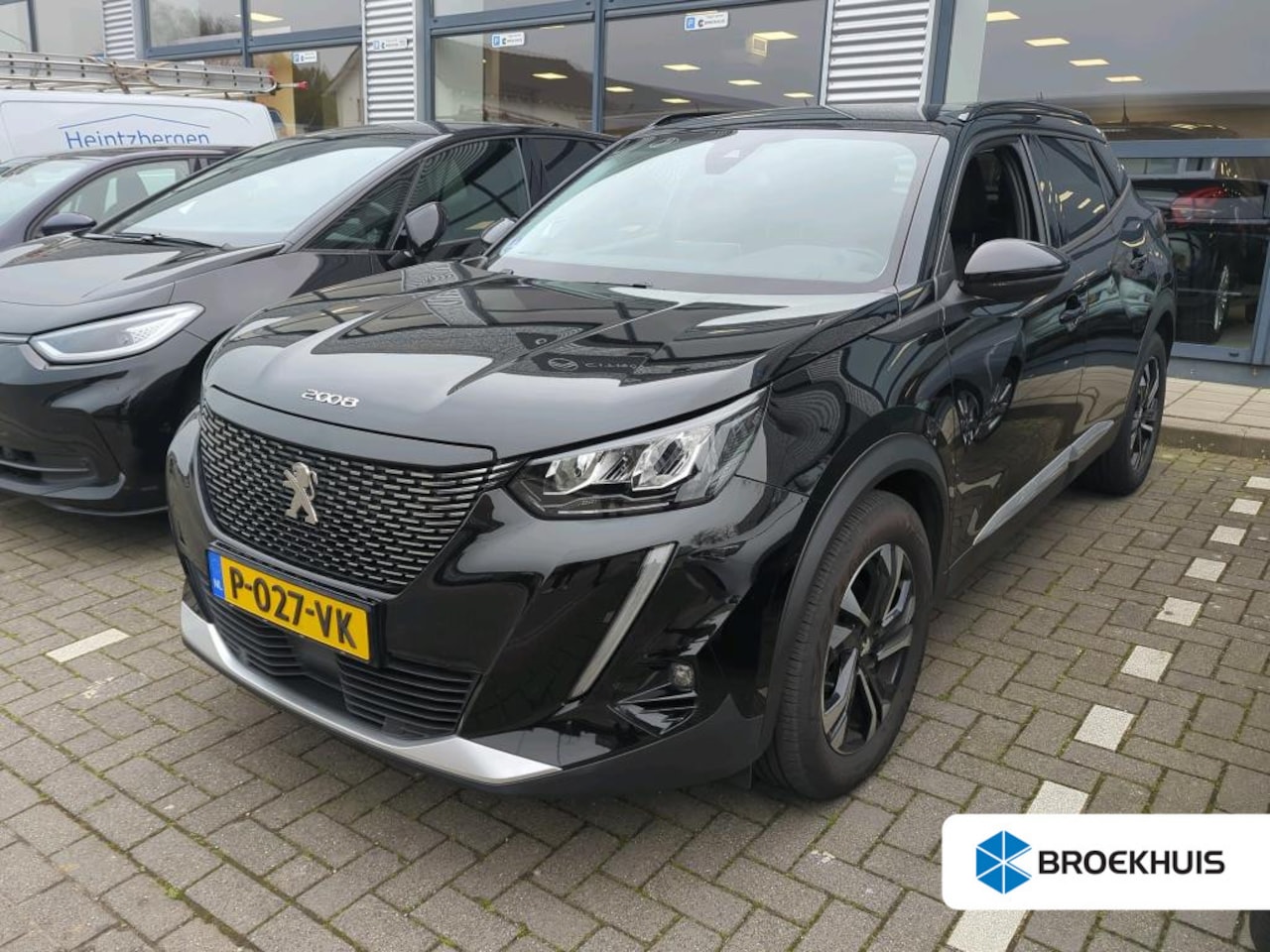 Peugeot 2008 - 1.2 PureTech Allure Pack | Automaat | Navi by app | Apple carplay | Camera | NL auto | 3D - AutoWereld.nl