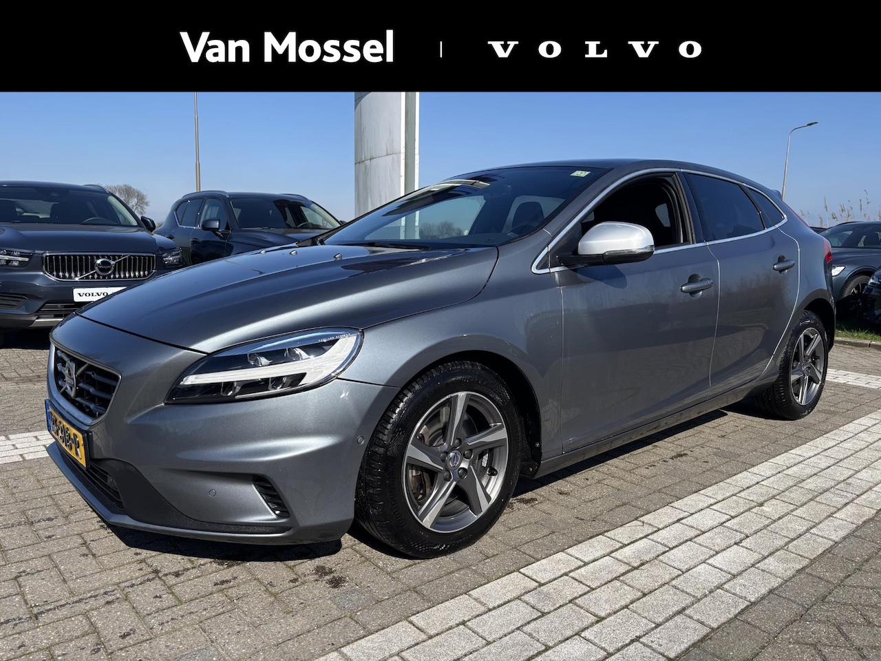 Volvo V40 - T4 R-Design Leder Panodak Automaat - AutoWereld.nl