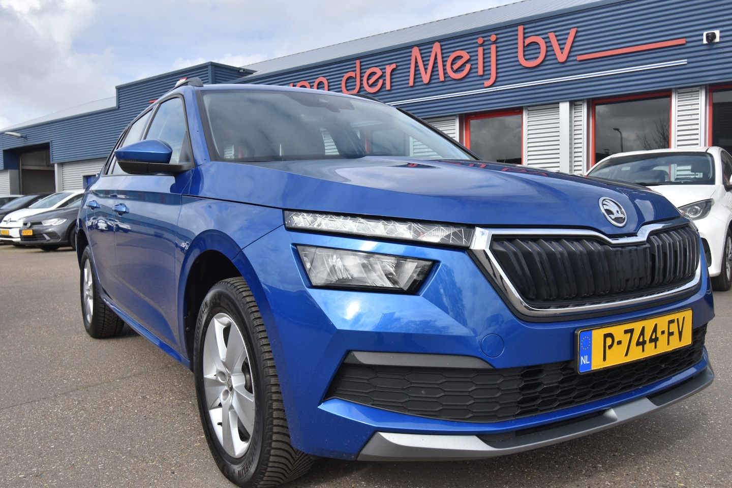 Skoda Kamiq - 1.0 TSI Ambition 1.0 TSI Ambition , TREKHAAK , NAVI VIA APP , LMV16 , PDC A , - AutoWereld.nl