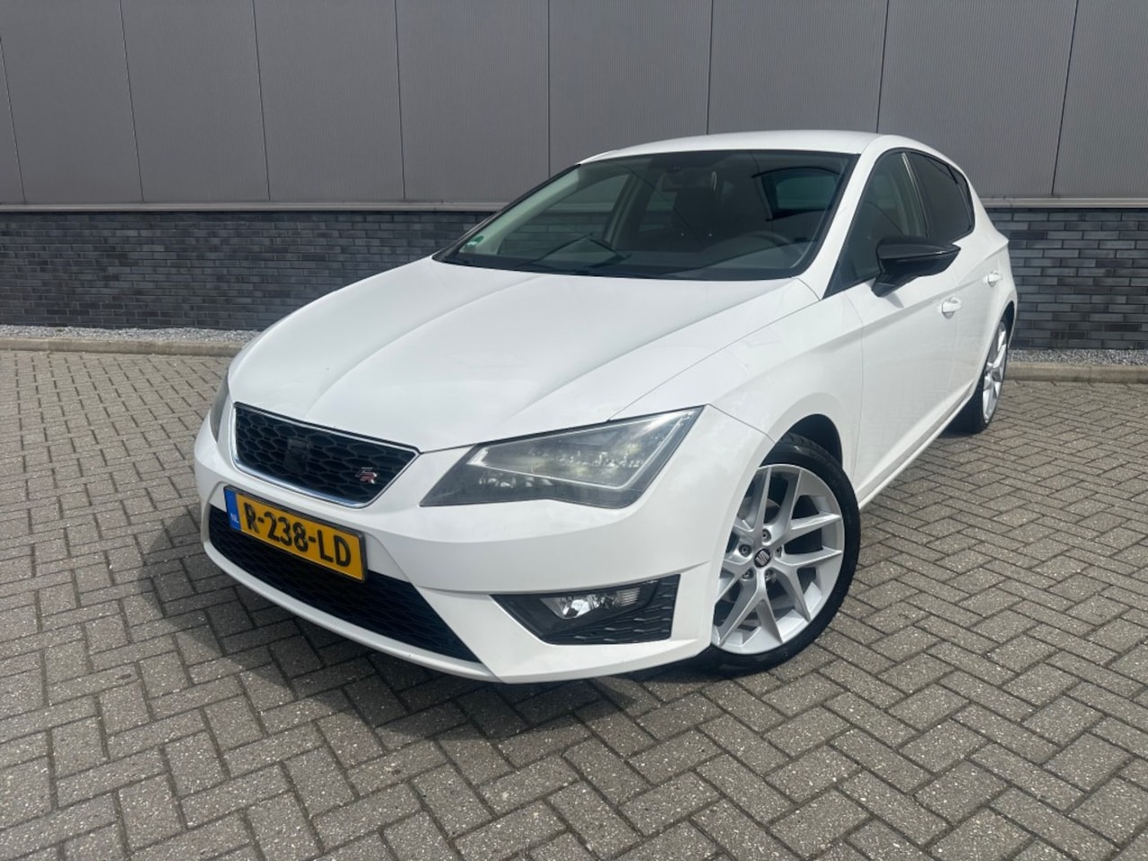 SEAT Leon - 1.4 TSI FR BNS. bwjr 2013 - AutoWereld.nl