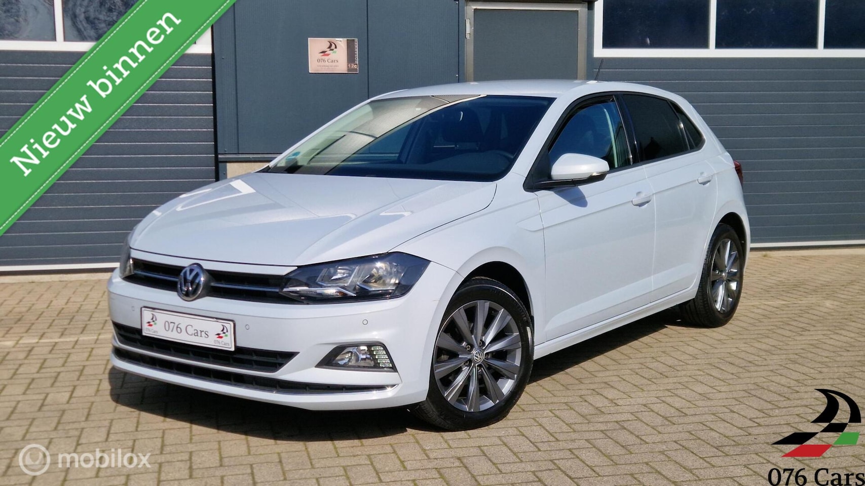 Volkswagen Polo - 1.0 TSI Highline CARPLAY PDC SILVERWHITE DEALEROH 1e EIGENAAR - AutoWereld.nl