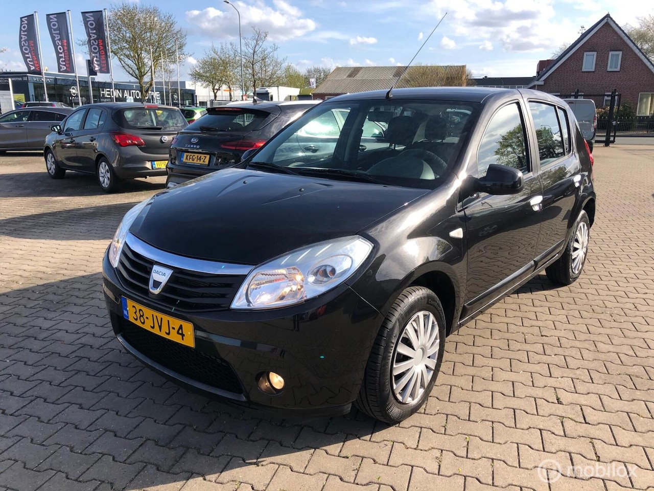 Dacia Sandero - 1.2 12v 5DRS HB AIRCO ELL PAKK NW APK - AutoWereld.nl